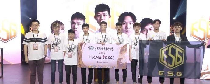 100 Thieves CEO花费$30,000进行箱子开启，获得$3,000刀具